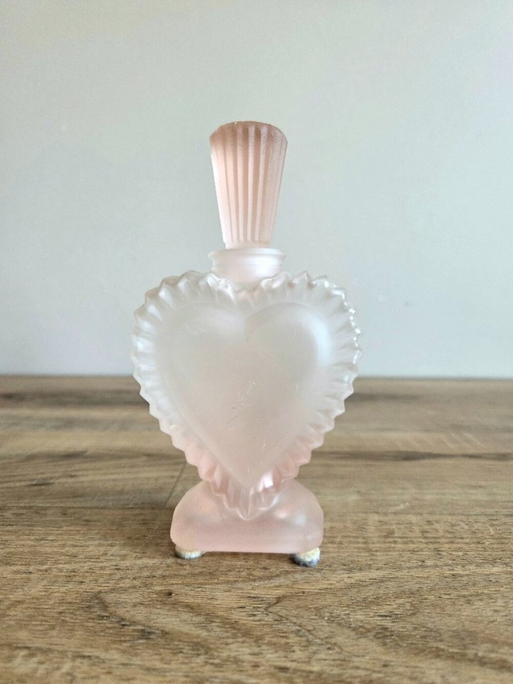 Vintage Satin Pink Glass Perfume Bottle Heart Shape - Picture 3 of 9